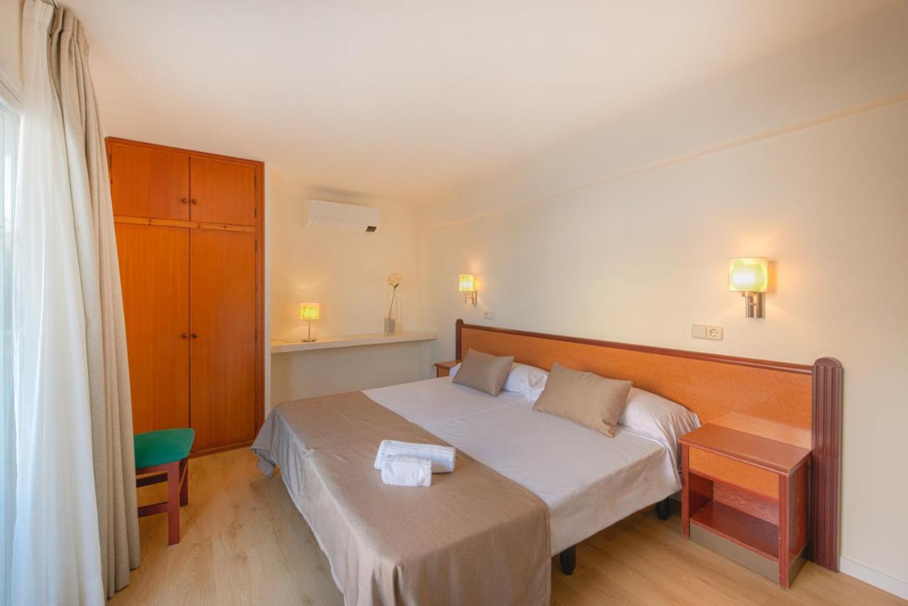 Iroco Hostal Cala d'Or  Exterior photo